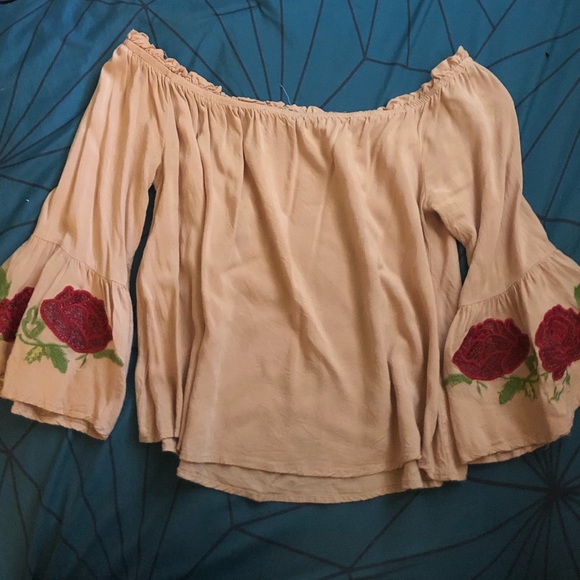 a'gaci Tops - of the shoulder shirt ( a’gaci )